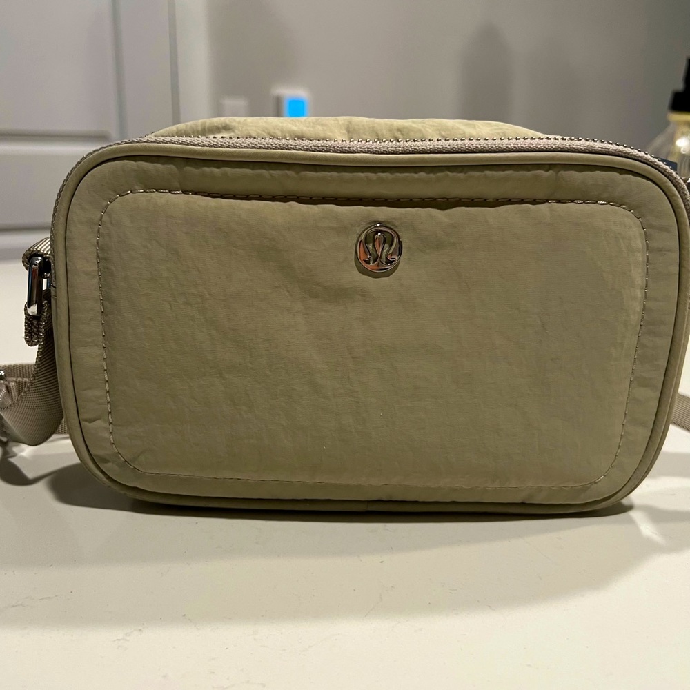 Lululemon CrossBody Camera Bag